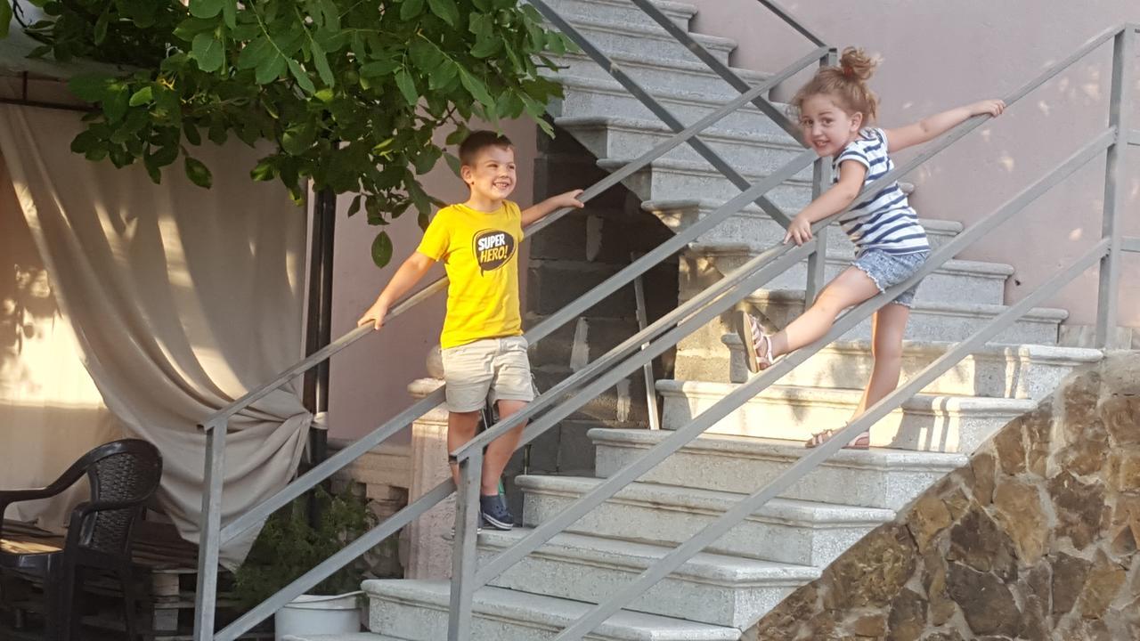 גורי Guest House Elene מראה חיצוני תמונה